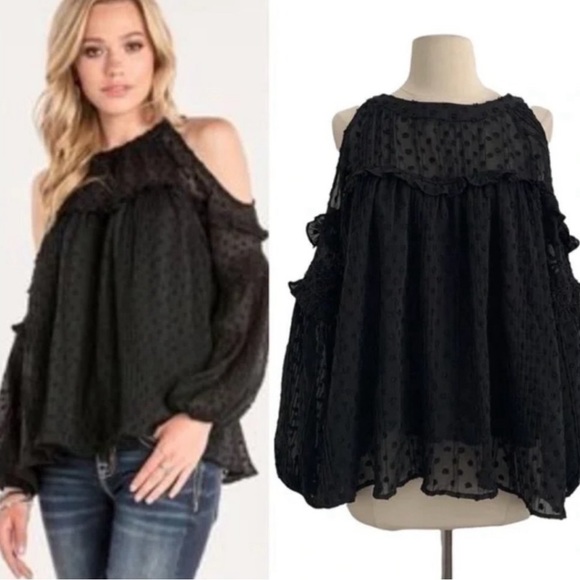 MISS ME NEW COLD SHOULDER TOP! FITS A M/L NEW - Picture 1 of 10